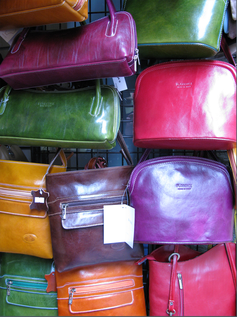 Fine Italian Leather in San Gimignano