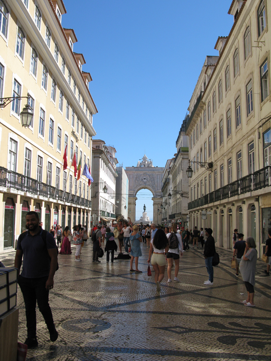 Lisbon - Walk to River Rua Augusta Arch