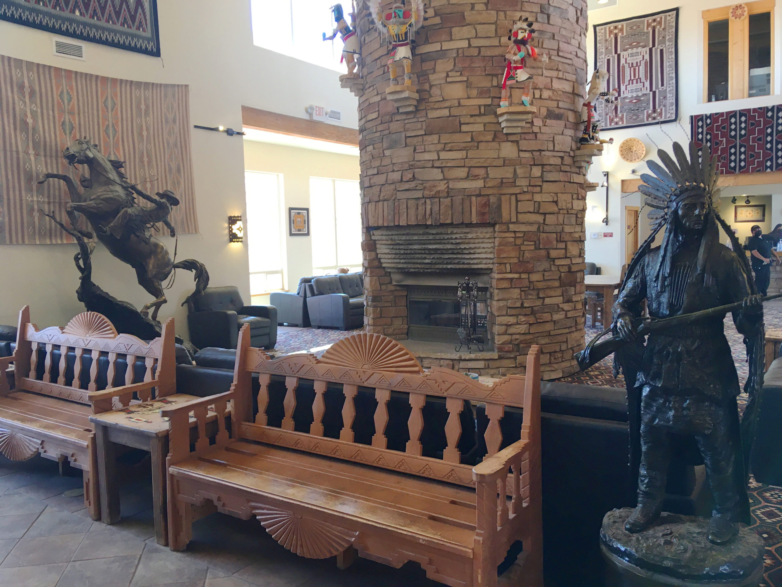 Monument Valley: Lobby of The View