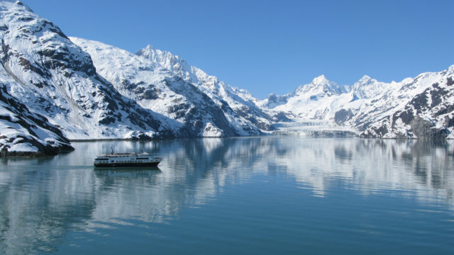 Glacier Bay - Johns Hopkins Glacier