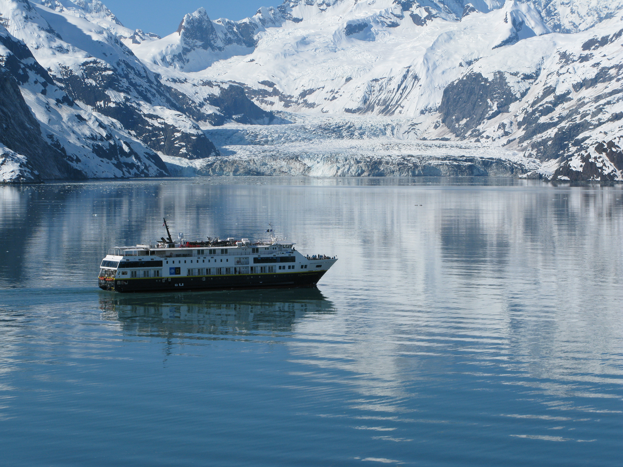 Glacier Bay - Johns Hopkins Glacier