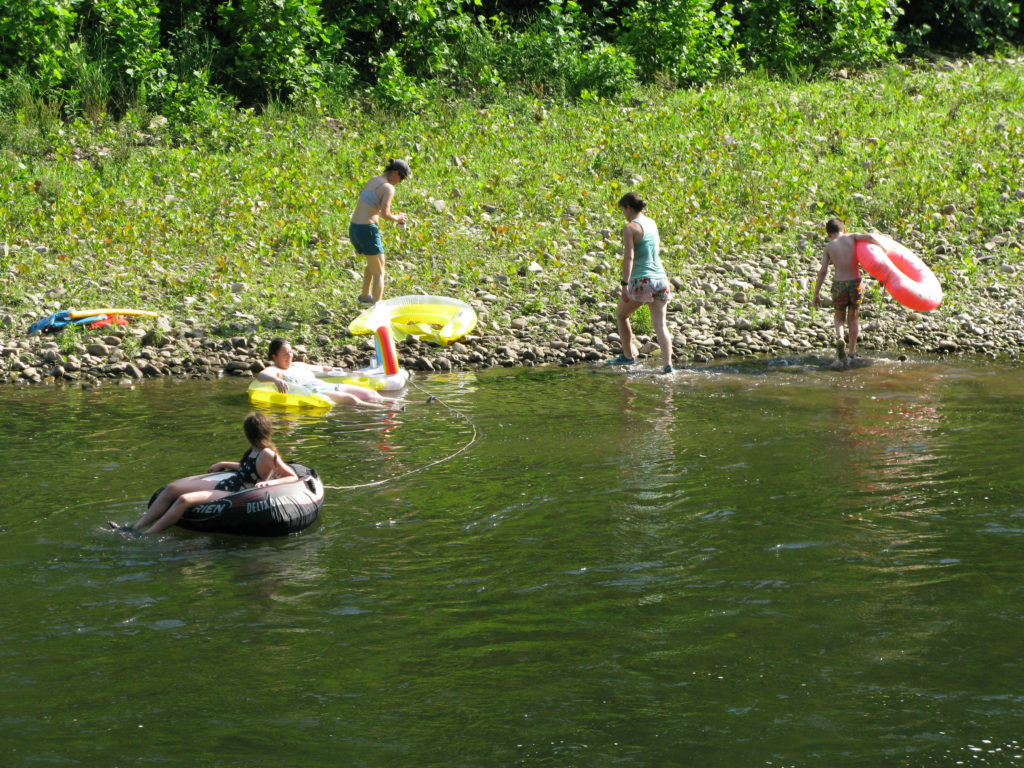 West Virginia Cabin River Float - Haven, Maria, Val, Van and Sebastian