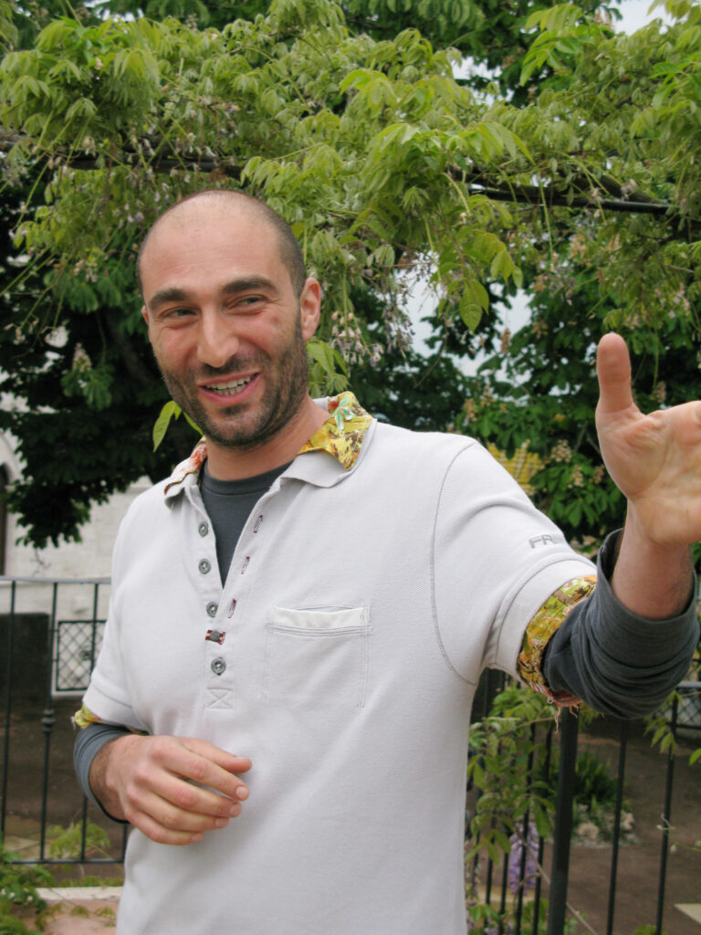 2008 Antonio Points to Sienna