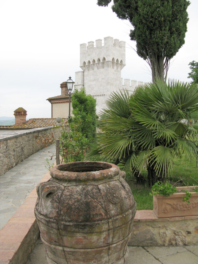 2008 Castello Delle Serre Walkway