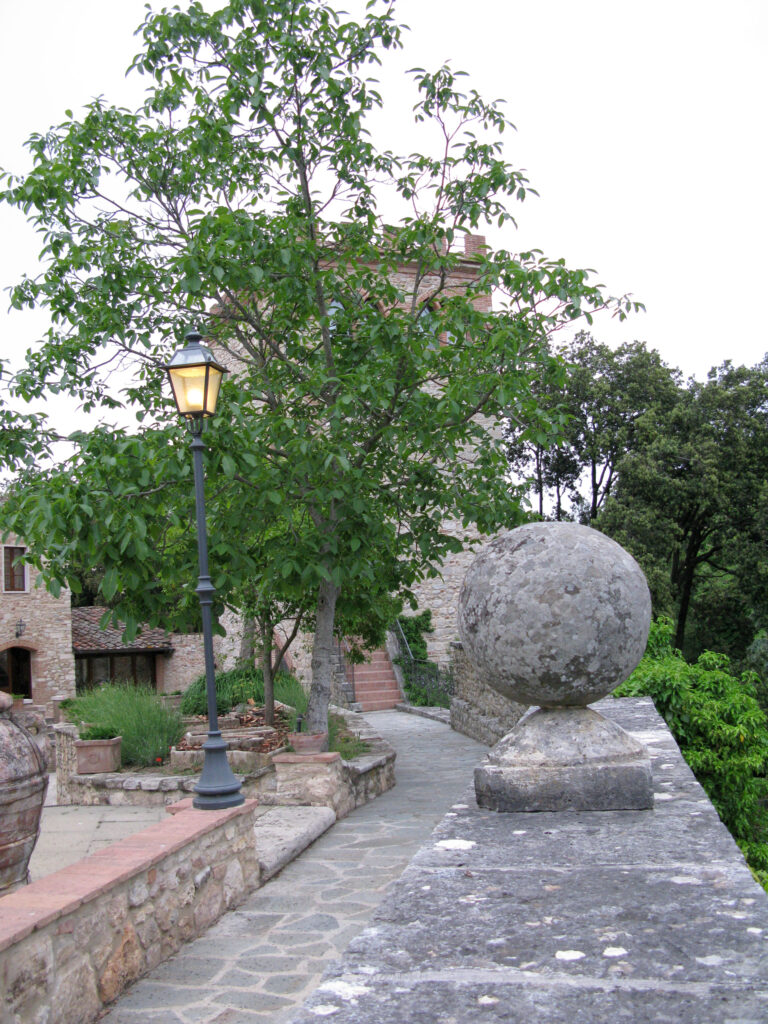 2008 Castello Delle Serre Walkway