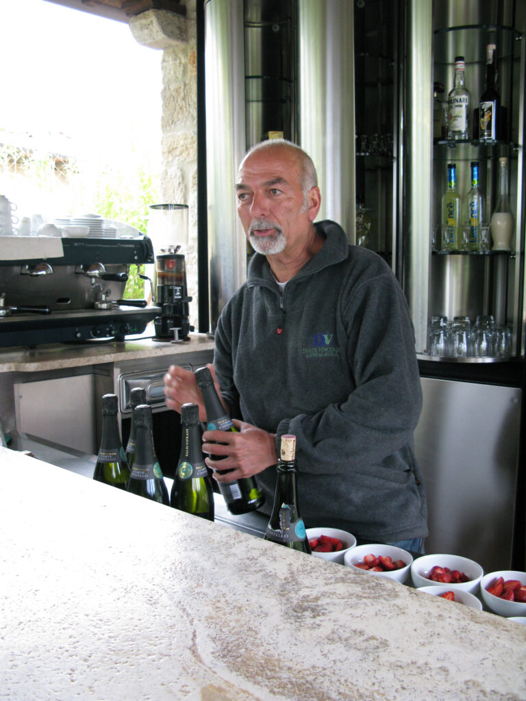 2008 Salvatore Opens Bubbly